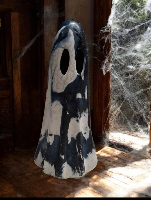 Large Rustic Ghostie