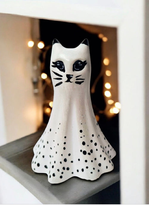 Spotted Cat Ghost